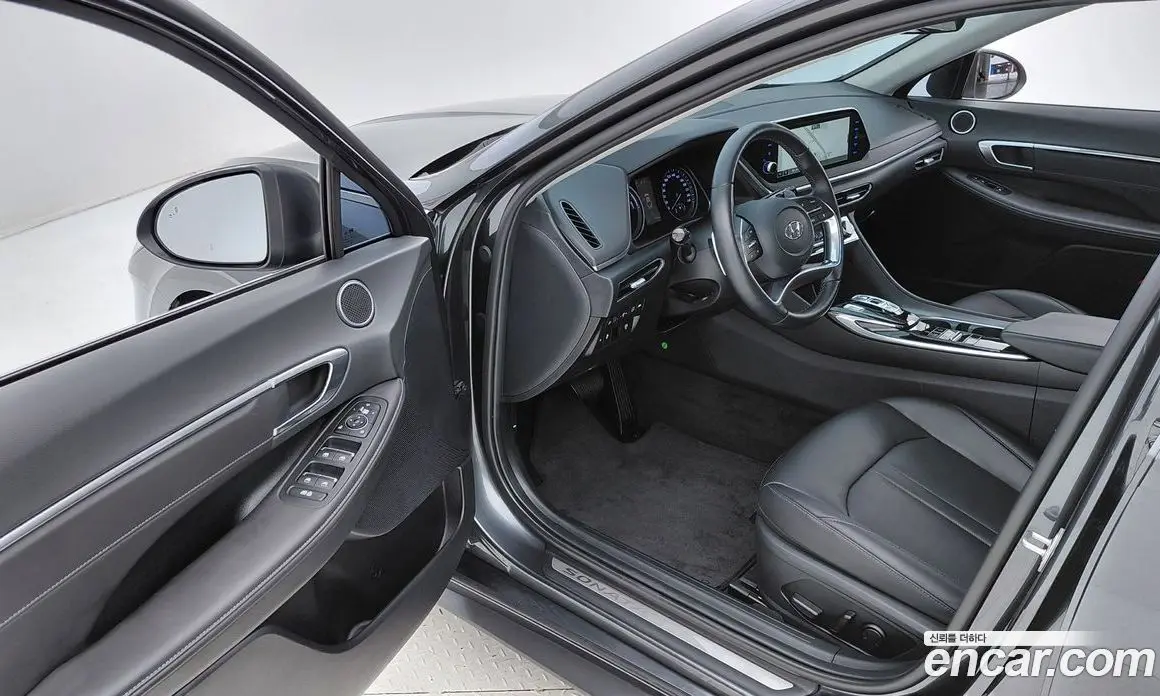 Hyundai Sonata 2023 2.0 автомат (гидро), фото 10