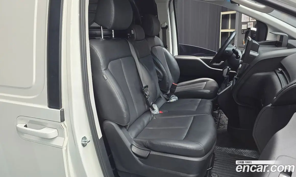 Hyundai Staria 2021 2.2 автомат (гидро), фото 12 Hyundai Staria 2021 2.2 автомат (гидро), фото 12