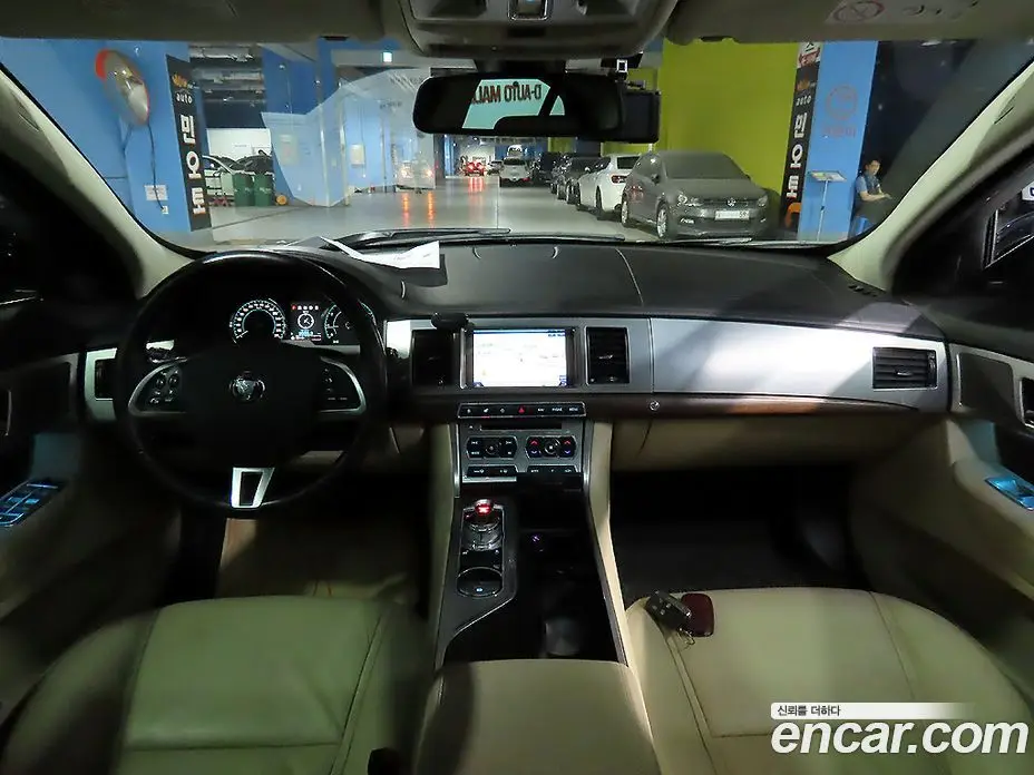 Jaguar XF 2015 2.0 автомат (гидро), фото 5 Jaguar XF 2015 2.0 автомат (гидро), фото 5