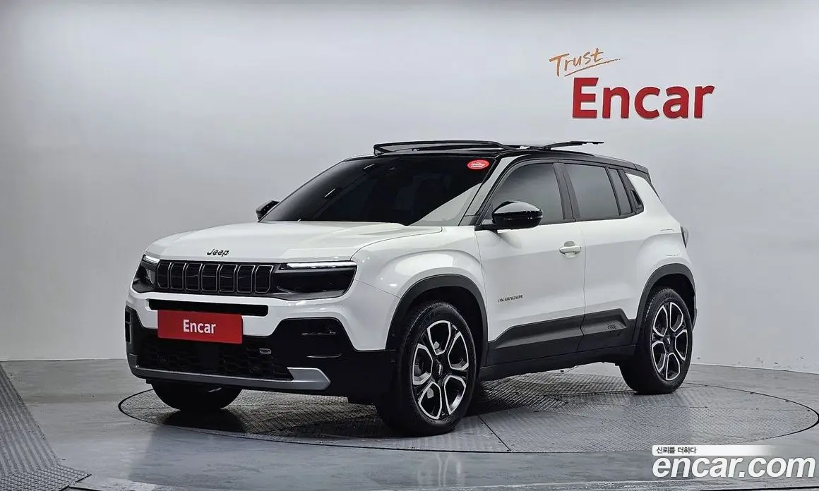 Jeep Avenger 2024 0.1 автомат (гидро), фото 1 Jeep Avenger 2024 0.1 автомат (гидро), фото 1
