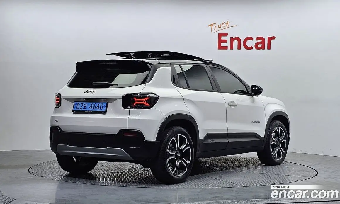 Jeep Avenger 2024 0.1 автомат (гидро), фото 2 Jeep Avenger 2024 0.1 автомат (гидро), фото 2
