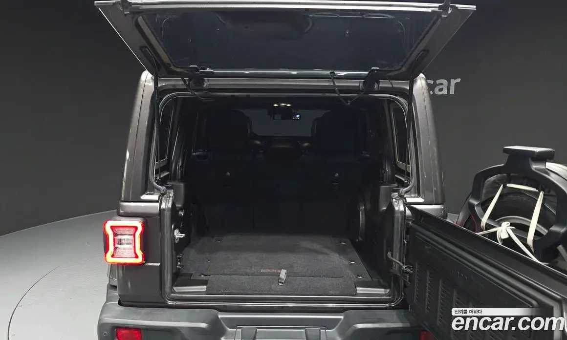 Jeep Wrangler 2019 2.0 автомат (гидро), фото 20 Jeep Wrangler 2019 2.0 автомат (гидро), фото 20