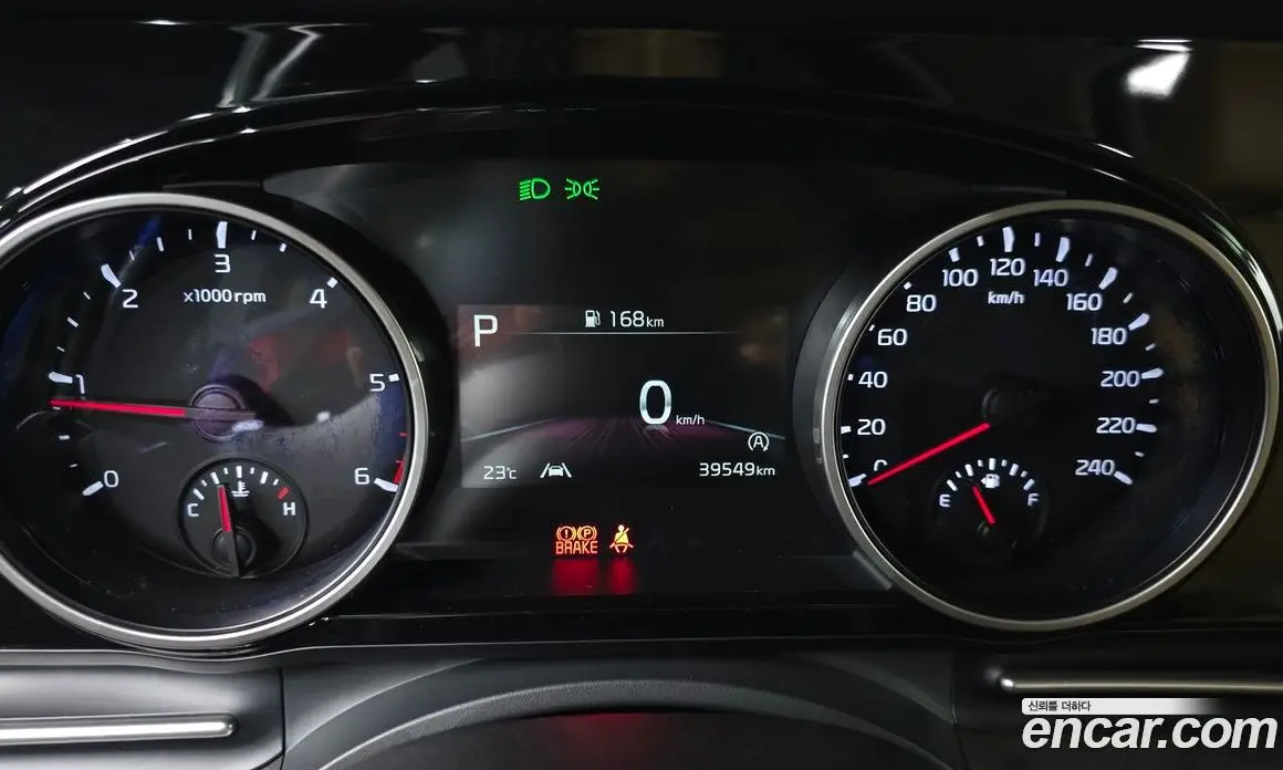 Kia Carnival 2020 2.2 автомат (гидро), фото 8 Kia Carnival 2020 2.2 автомат (гидро), фото 8