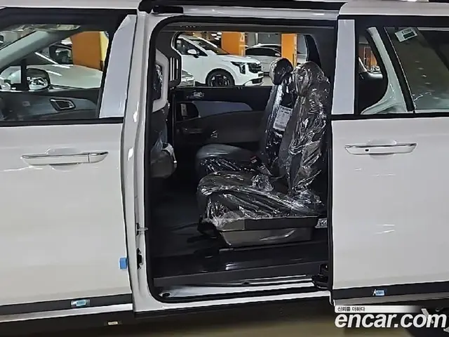 Kia Carnival 2026 1.6 автомат (гидро), миниатюра 4 Kia Carnival 2026 1.6 автомат (гидро), миниатюра 4
