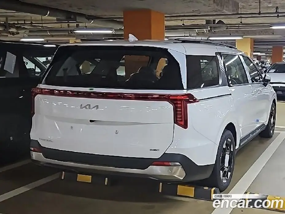 Kia Carnival 2026 1.6 автомат (гидро), фото 9 Kia Carnival 2026 1.6 автомат (гидро), фото 9