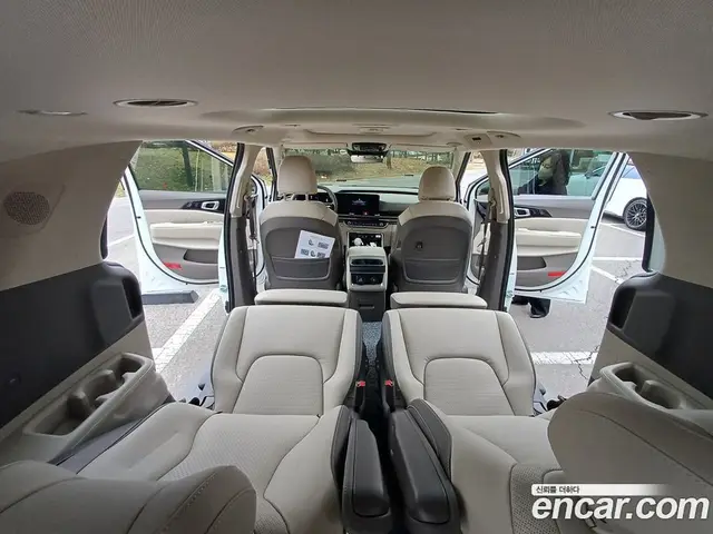 Kia Carnival 2026 3.5 автомат (гидро), миниатюра 4