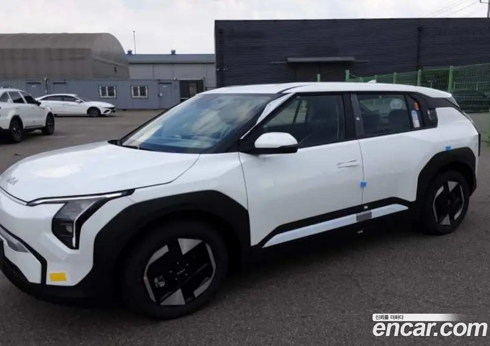 Kia EV3 2026 1.0 автомат (гидро), фото 2 Kia EV3 2026 1.0 автомат (гидро), фото 2