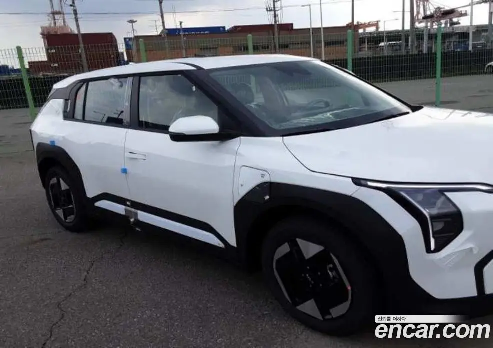 Kia EV3 2026 1.0 автомат (гидро), фото 8 Kia EV3 2026 1.0 автомат (гидро), фото 8