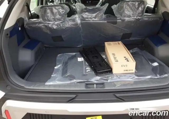 Kia EV3 2026 1.0 автомат (гидро), миниатюра 9 Kia EV3 2026 1.0 автомат (гидро), миниатюра 9