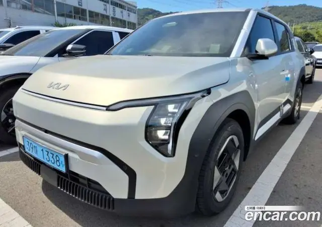 Kia EV3 2026 1.0 автомат (гидро), миниатюра 2 Kia EV3 2026 1.0 автомат (гидро), миниатюра 2