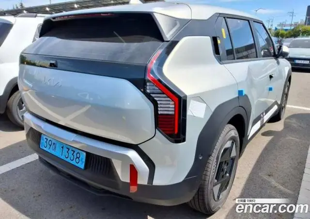 Kia EV3 2026 1.0 автомат (гидро), миниатюра 5 Kia EV3 2026 1.0 автомат (гидро), миниатюра 5