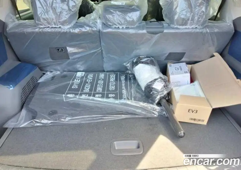 Kia EV3 2026 1.0 автомат (гидро), фото 8 Kia EV3 2026 1.0 автомат (гидро), фото 8
