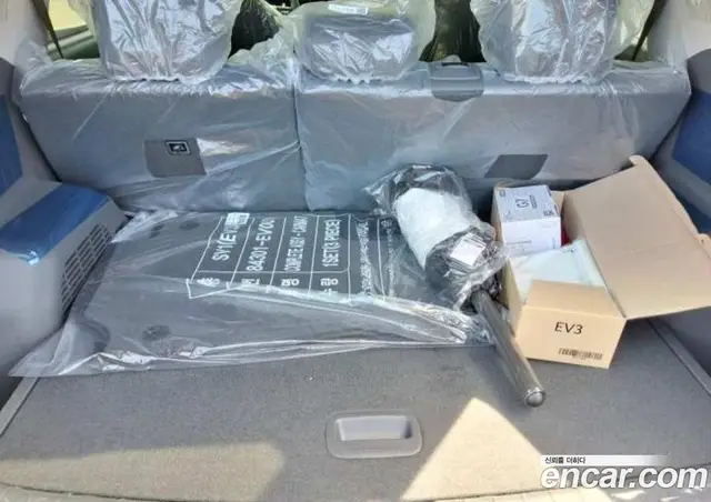 Kia EV3 2026 1.0 автомат (гидро), миниатюра 8 Kia EV3 2026 1.0 автомат (гидро), миниатюра 8