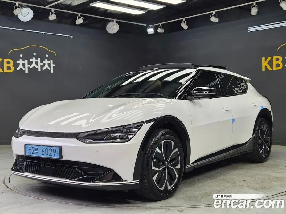 Kia EV6 2023 0.1 автомат (гидро), фото 1 Kia EV6 2023 0.1 автомат (гидро), фото 1