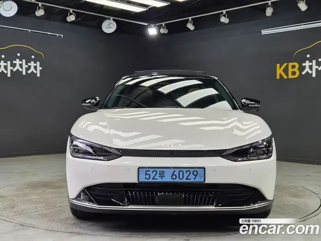 Kia EV6 2023 0.1 автомат (гидро), миниатюра 3 Kia EV6 2023 0.1 автомат (гидро), миниатюра 3