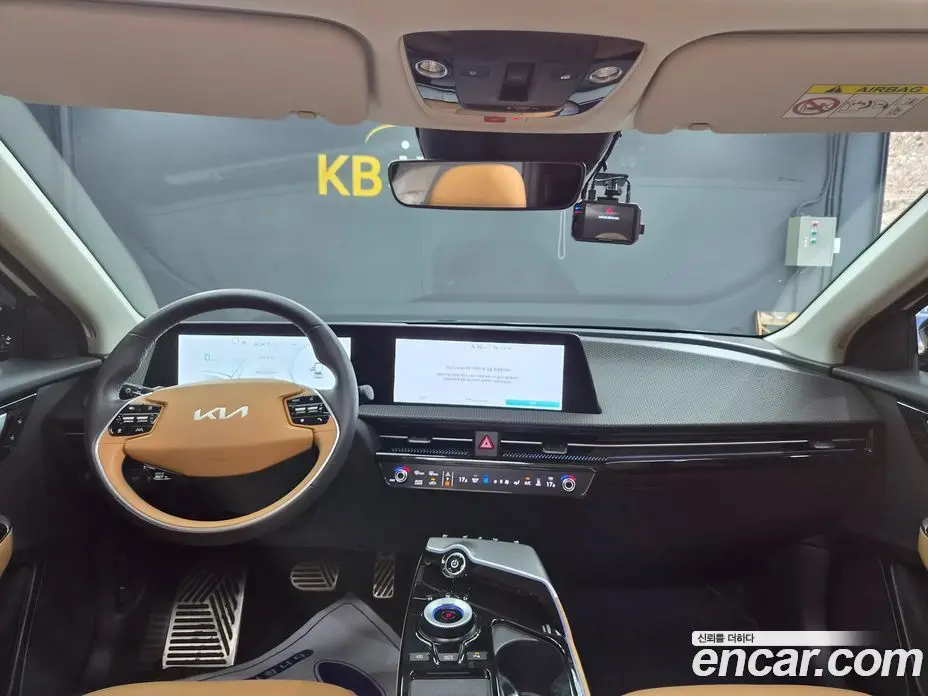 Kia EV6 2023 0.1 автомат (гидро), фото 6 Kia EV6 2023 0.1 автомат (гидро), фото 6