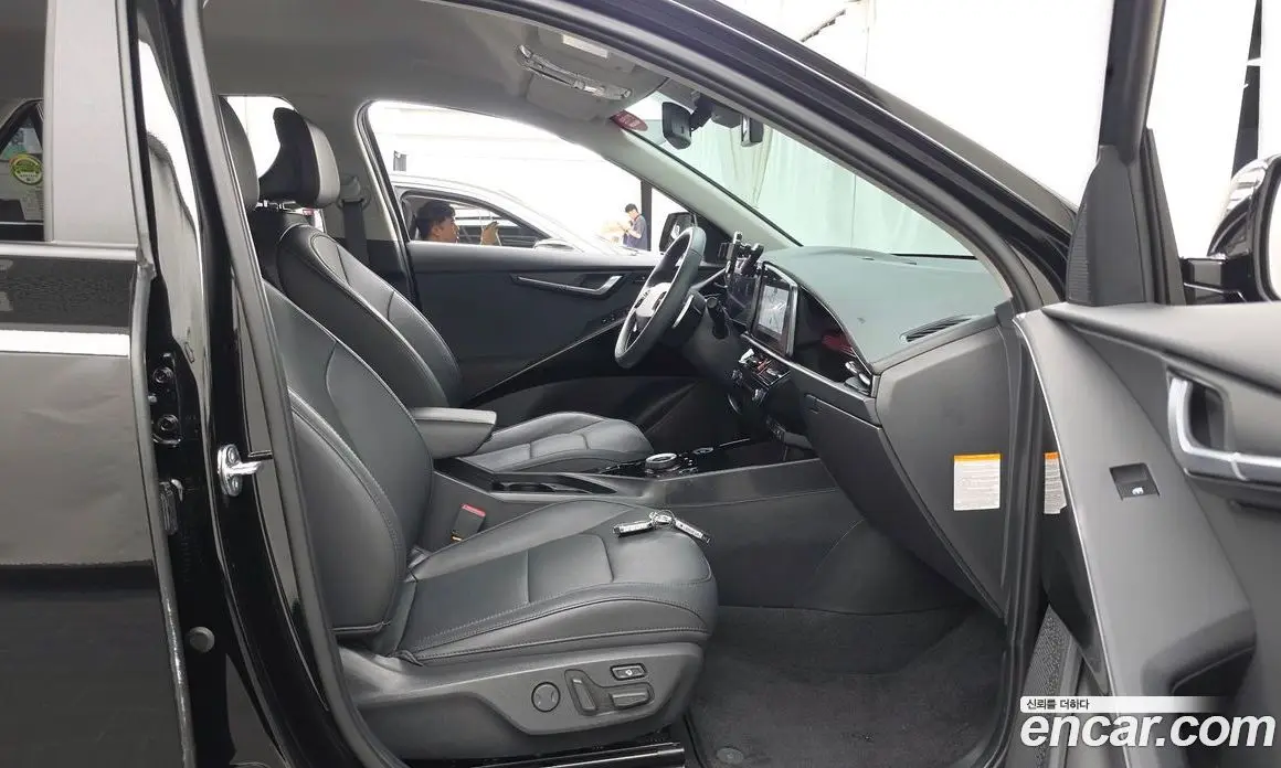 Kia Niro 2023 0.2 автомат (гидро), фото 11