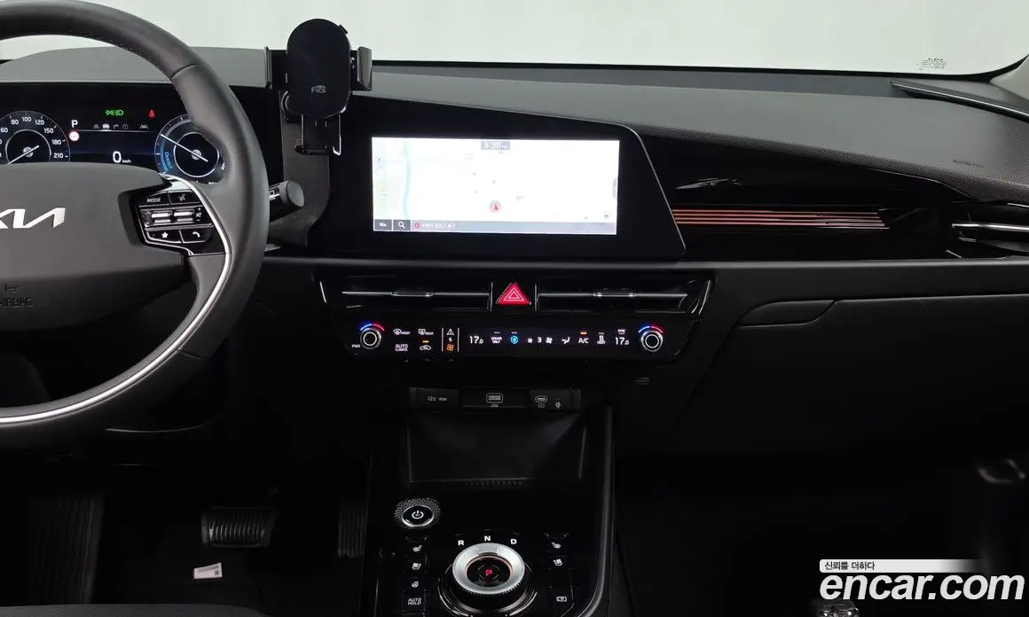 Kia Niro 2023 0.2 автомат (гидро), фото 14