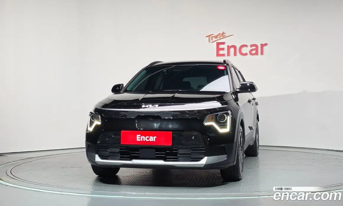 Kia Niro 2023 0.2 автомат (гидро), фото 3