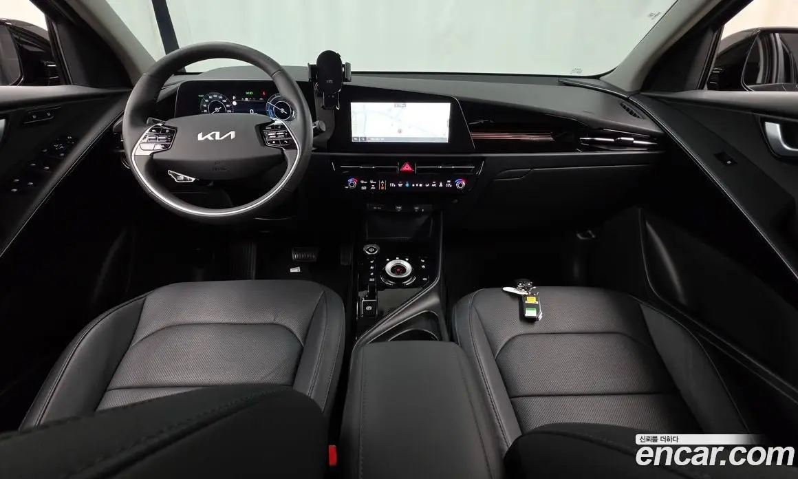 Kia Niro 2023 0.2 автомат (гидро), фото 7