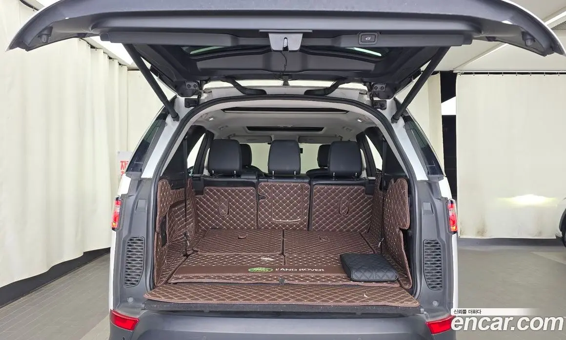 Land Rover Discovery 2017 3.0 автомат (гидро), фото 20
