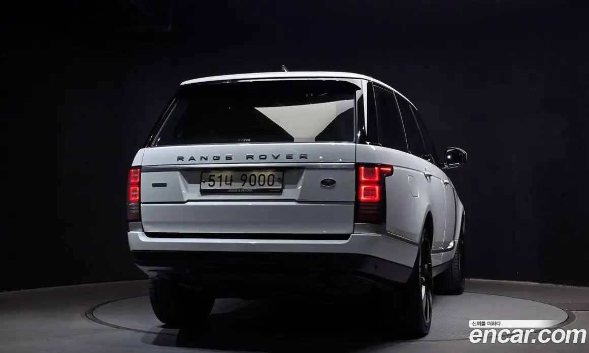 Land Rover Range Rover 2017 4.4 автомат (гидро), фото 4 Land Rover Range Rover 2017 4.4 автомат (гидро), фото 4