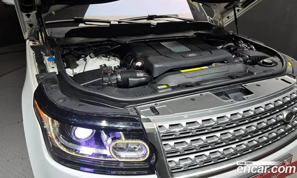 Land Rover Range Rover 2017 4.4 автомат (гидро), фото 6 Land Rover Range Rover 2017 4.4 автомат (гидро), фото 6