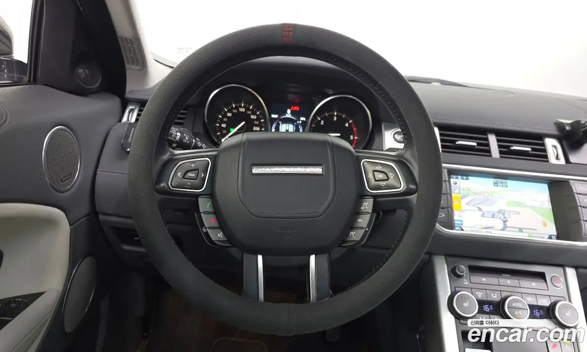Land Rover Range Rover Evoque 2016 2.0 автомат (гидро), фото 13