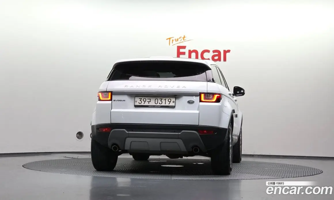 Land Rover Range Rover Evoque 2016 2.0 автомат (гидро), фото 4