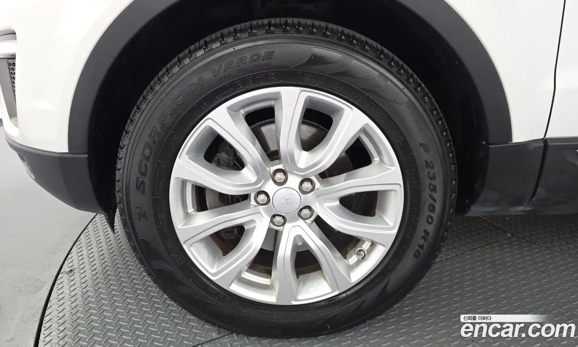 Land Rover Range Rover Evoque 2016 2.0 автомат (гидро), фото 5