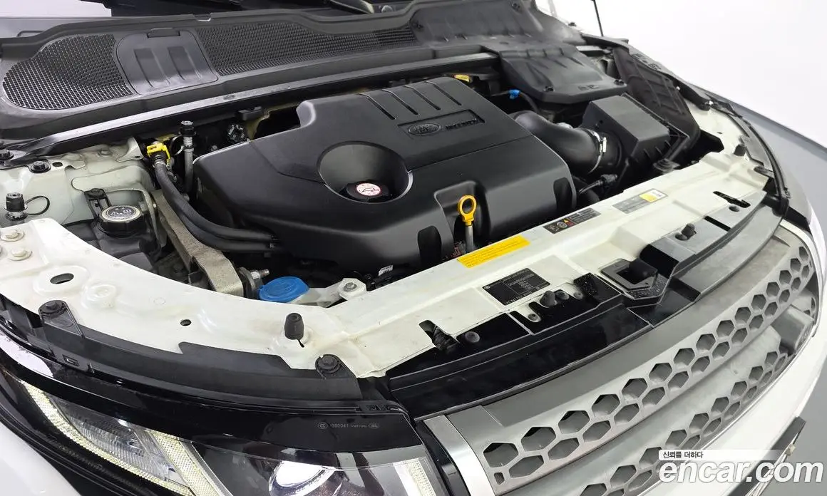 Land Rover Range Rover Evoque 2016 2.0 автомат (гидро), фото 6