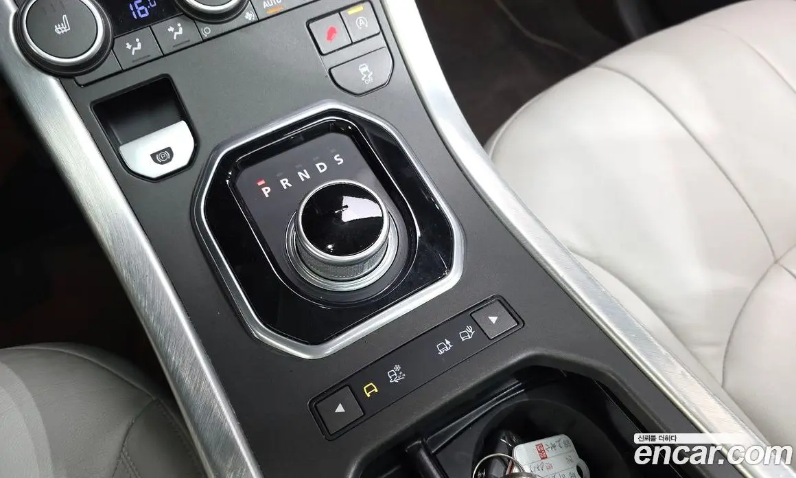 Land Rover Range Rover Evoque 2016 2.0 автомат (гидро), фото 9