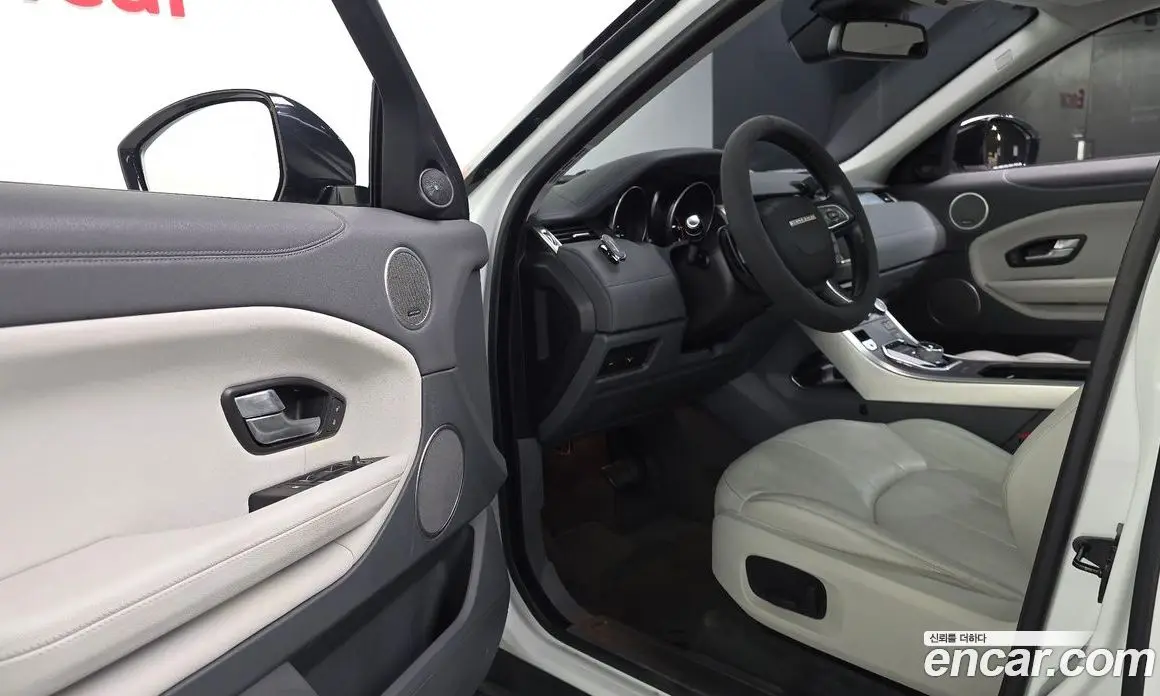 Land Rover Range Rover Evoque 2016 2.0 автомат (гидро), фото 10