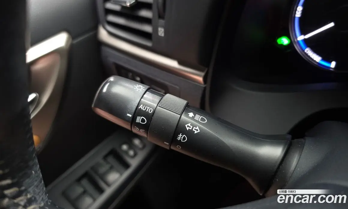 Lexus CT200h 2014 1.8 автомат (гидро), фото 17 Lexus CT200h 2014 1.8 автомат (гидро), фото 17