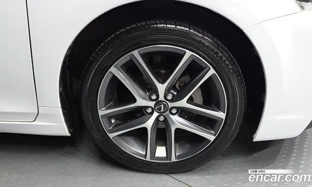 Lexus CT200h 2014 1.8 автомат (гидро), миниатюра 5 Lexus CT200h 2014 1.8 автомат (гидро), миниатюра 5