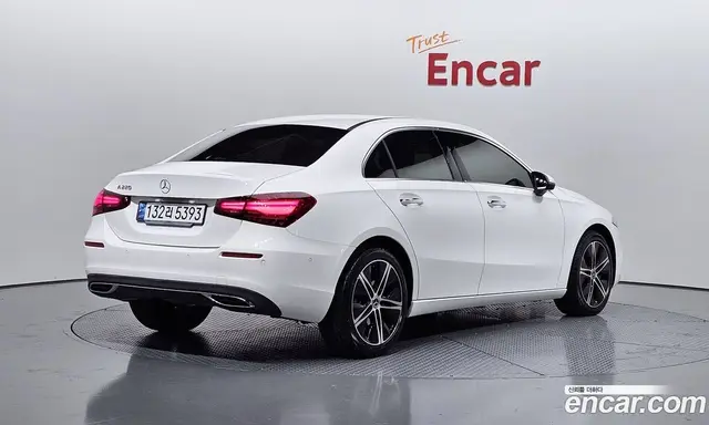 Mercedes-Benz A-Class 2024 2.0 автомат (гидро), миниатюра 2 Mercedes-Benz A-Class 2024 2.0 автомат (гидро), миниатюра 2