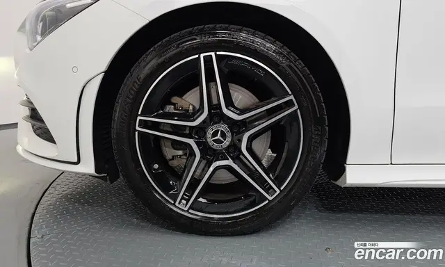 Mercedes-Benz CLA-Class 2023 2.0 автомат (гидро), миниатюра 5
