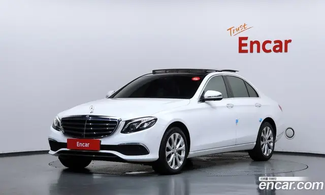 Mercedes-Benz E-Class, 2016, 61 348 км