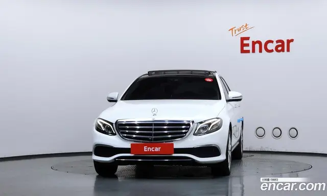 Mercedes-Benz E-Class 2016 2.0 автомат (гидро), миниатюра 3