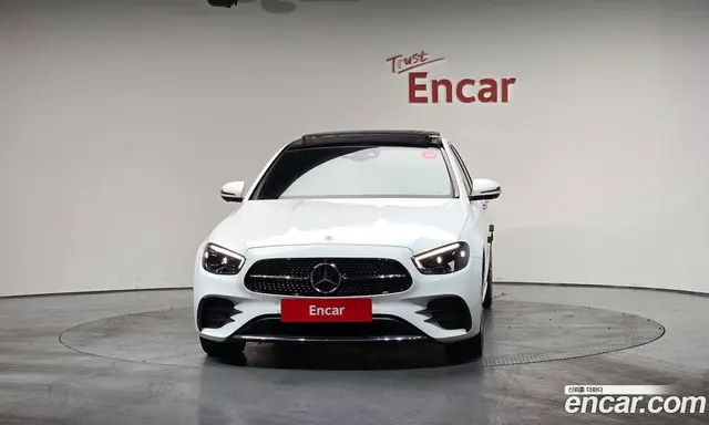 Mercedes-Benz E-Class 2022 2.0 автомат (гидро), миниатюра 2
