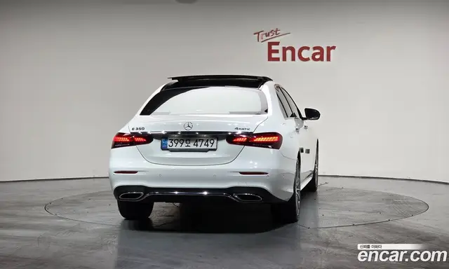 Mercedes-Benz E-Class 2022 2.0 автомат (гидро), миниатюра 3