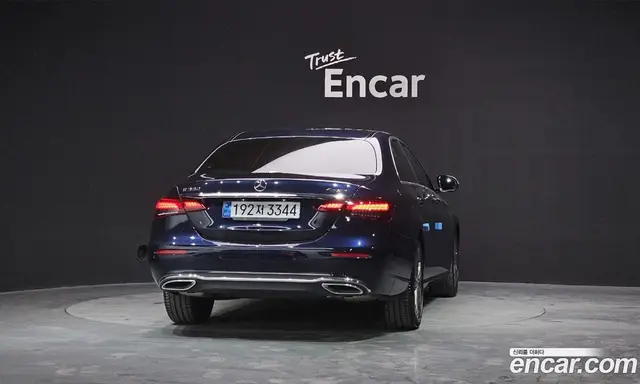 Mercedes-Benz E-Class 2022 2.0 автомат (гидро), миниатюра 4 Mercedes-Benz E-Class 2022 2.0 автомат (гидро), миниатюра 4