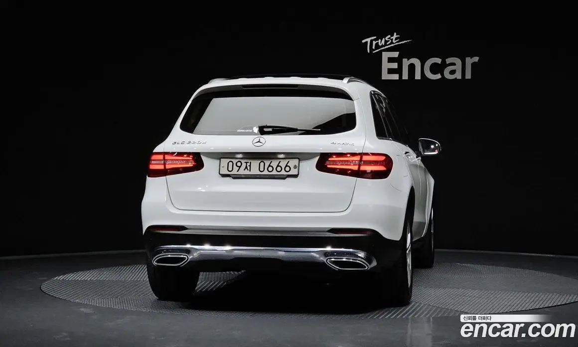 Mercedes-Benz GLC-Class 2016 2.1 автомат (гидро), фото 4 Mercedes-Benz GLC-Class 2016 2.1 автомат (гидро), фото 4