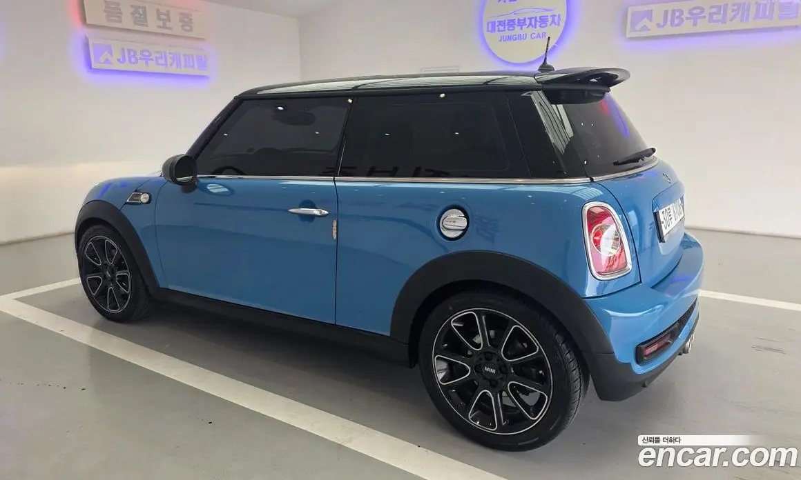 Mini Cooper 2012 2.0 автомат (гидро), фото 6 Mini Cooper 2012 2.0 автомат (гидро), фото 6