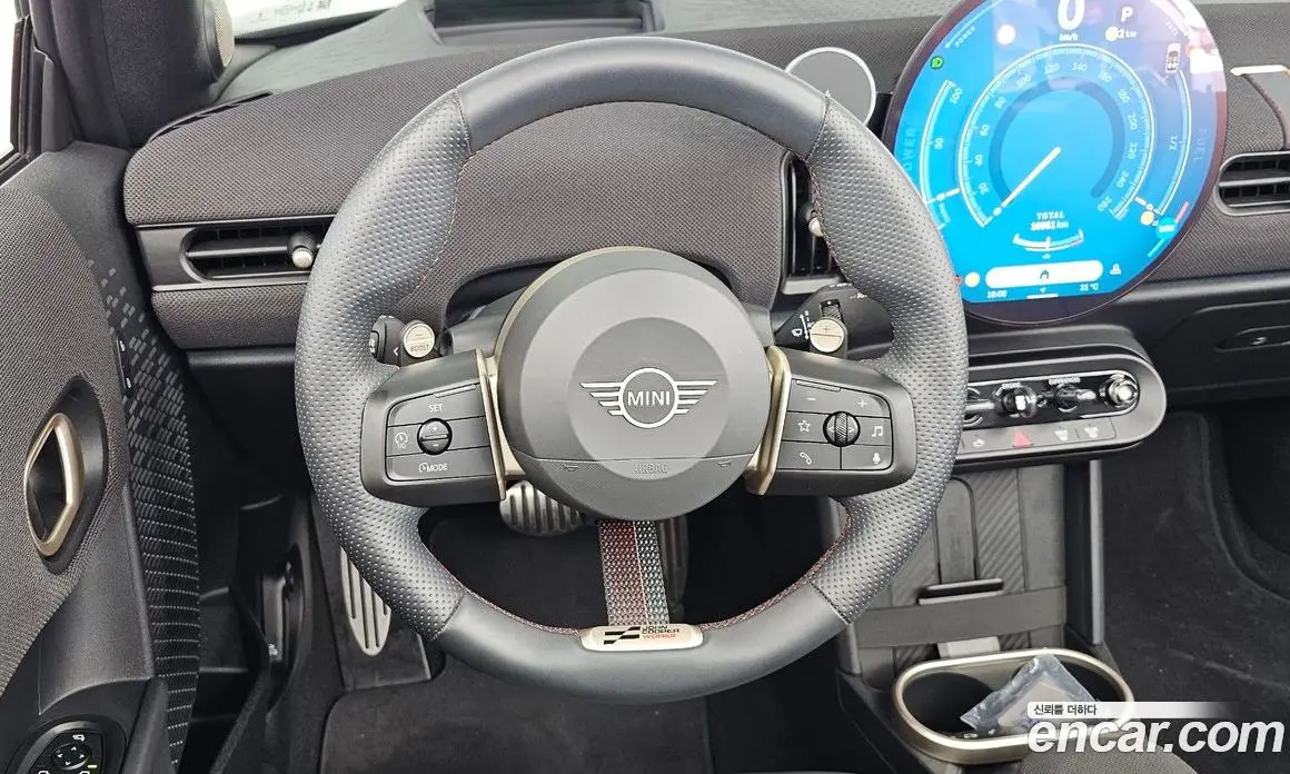 Mini Cooper Convertible 2025 2.0 автомат (гидро), фото 13 Mini Cooper Convertible 2025 2.0 автомат (гидро), фото 13