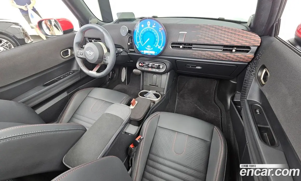 Mini Cooper Convertible 2025 2.0 автомат (гидро), фото 7 Mini Cooper Convertible 2025 2.0 автомат (гидро), фото 7