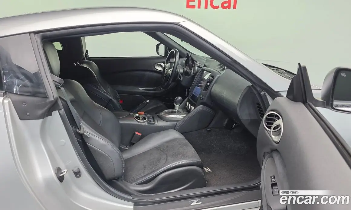 Nissan 370Z 2011 3.7 автомат (гидро), фото 11 Nissan 370Z 2011 3.7 автомат (гидро), фото 11
