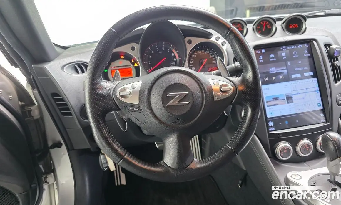 Nissan 370Z 2011 3.7 автомат (гидро), фото 13 Nissan 370Z 2011 3.7 автомат (гидро), фото 13