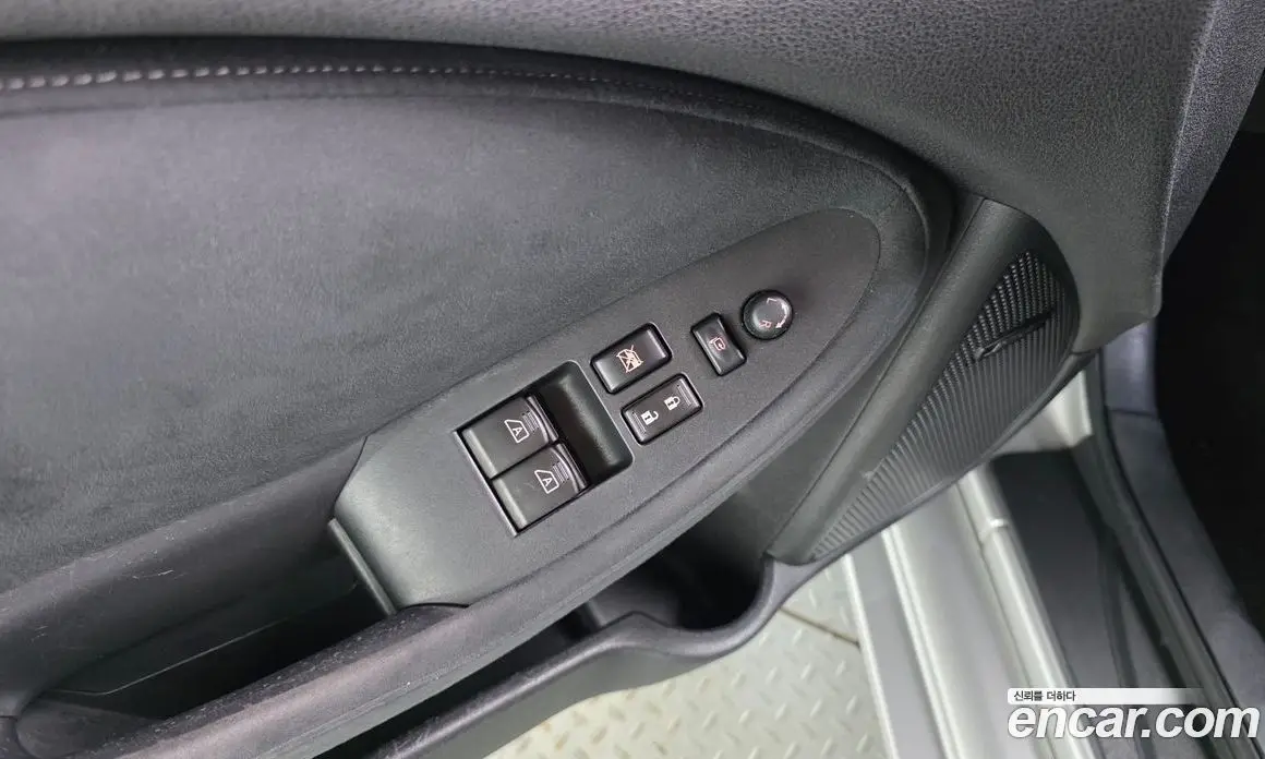 Nissan 370Z 2011 3.7 автомат (гидро), фото 18 Nissan 370Z 2011 3.7 автомат (гидро), фото 18