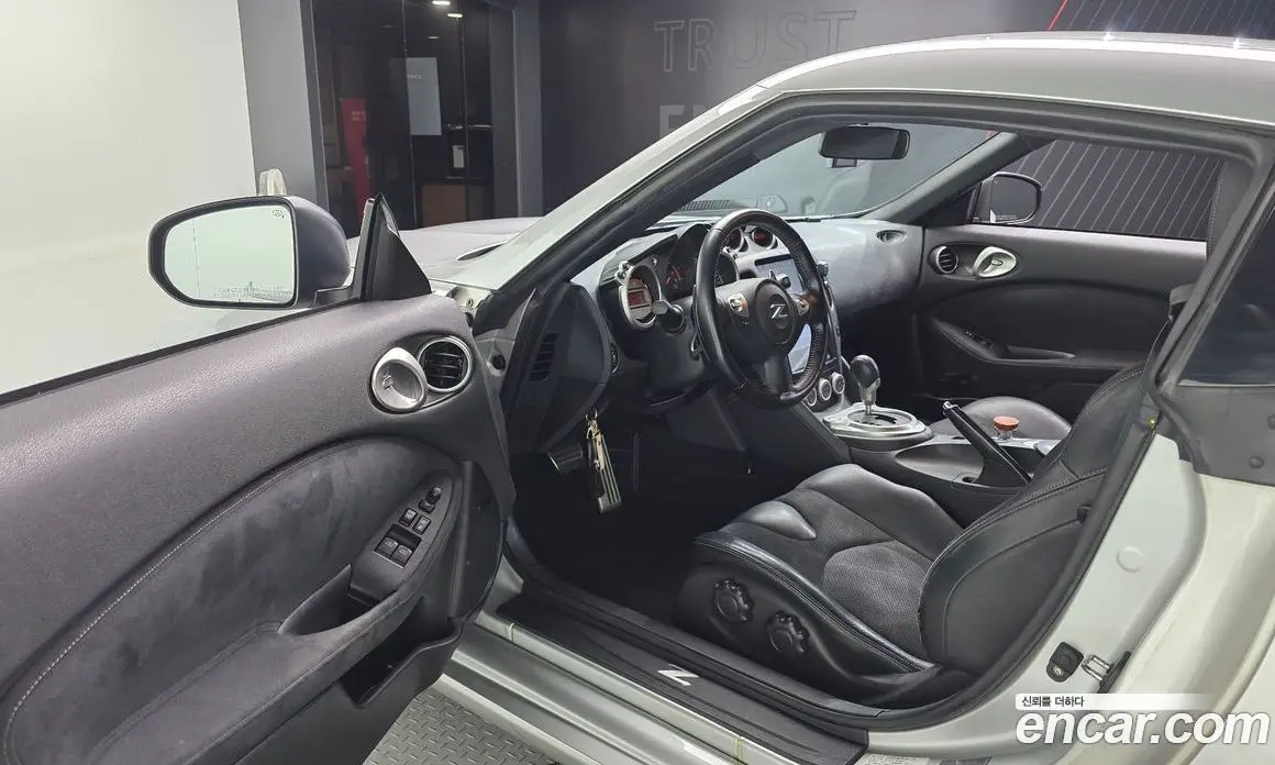 Nissan 370Z 2011 3.7 автомат (гидро), фото 10 Nissan 370Z 2011 3.7 автомат (гидро), фото 10